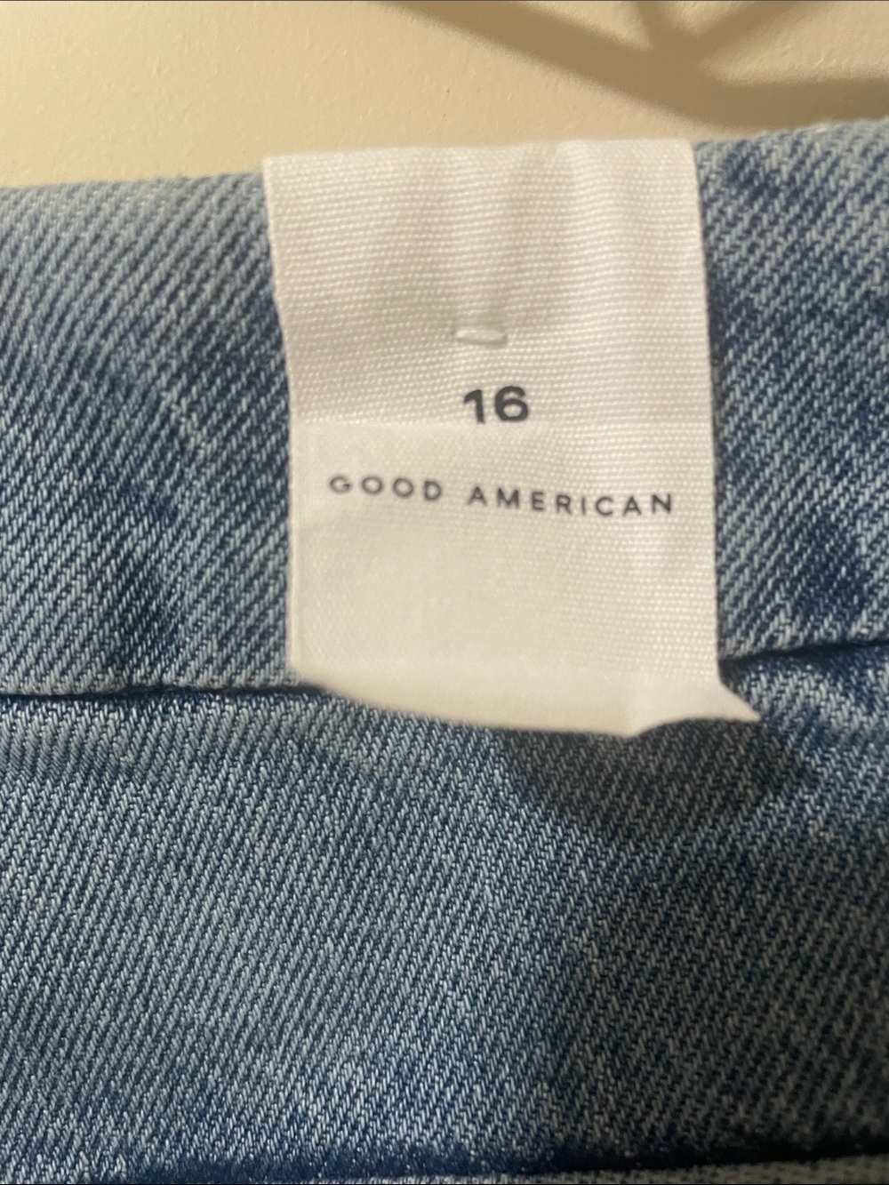 Good American Jeans - Picture 5 of 7